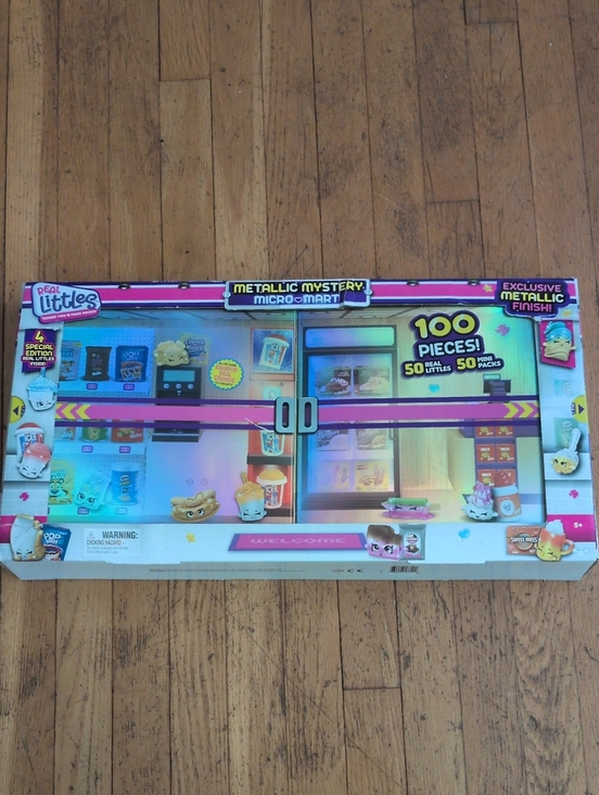 Other - Real Littles Metallic Mystery Micro Mart Playset